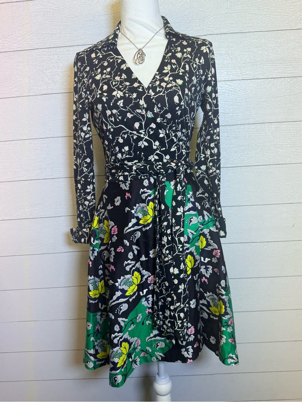 Diane Von Furstenberg Amelianna Black Floral Wrap Dress Cotton Silk Blend Size 4